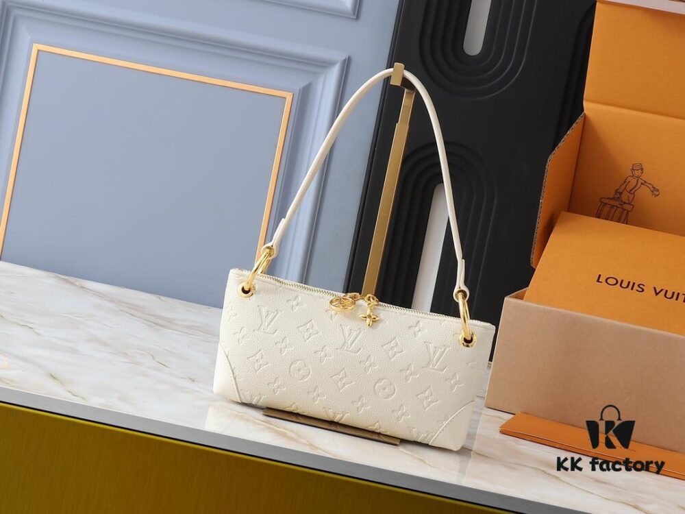 Upgraded Original M12174 This Pochette Sèvres Belongs to the LV Ski Collection, Ready to Shine in a 'Sparkling' Gunmetal Tone