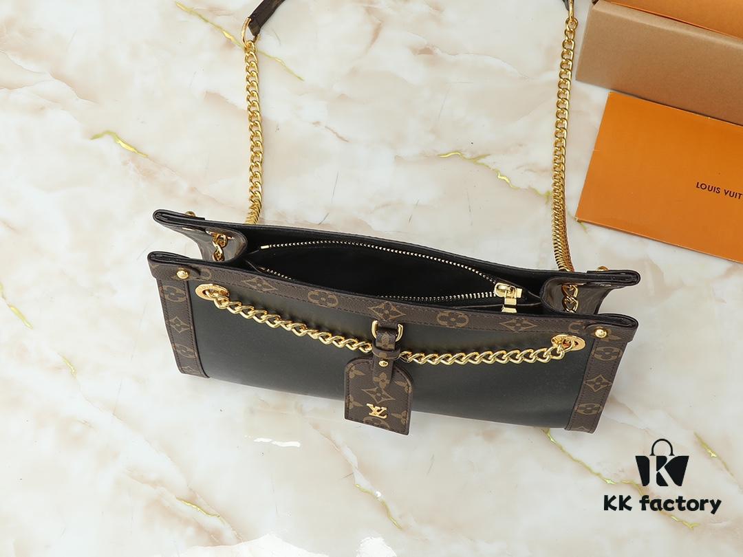 Louis Vuitton Nova Mini and Medium Handbags from the 2025 Cruise Collection M13137 M13140