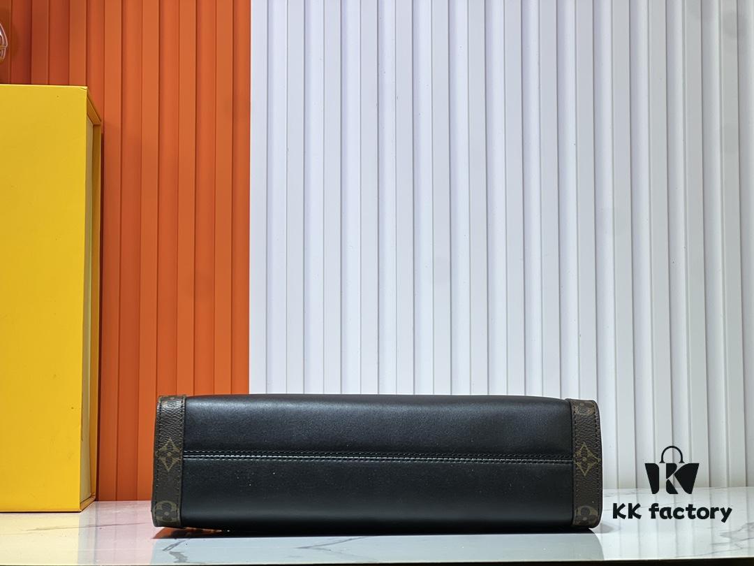 Upgraded Model No. M13137 (Large), M13140 (Small) – 2025 Cruise Collection Nova Small and Medium Handbags