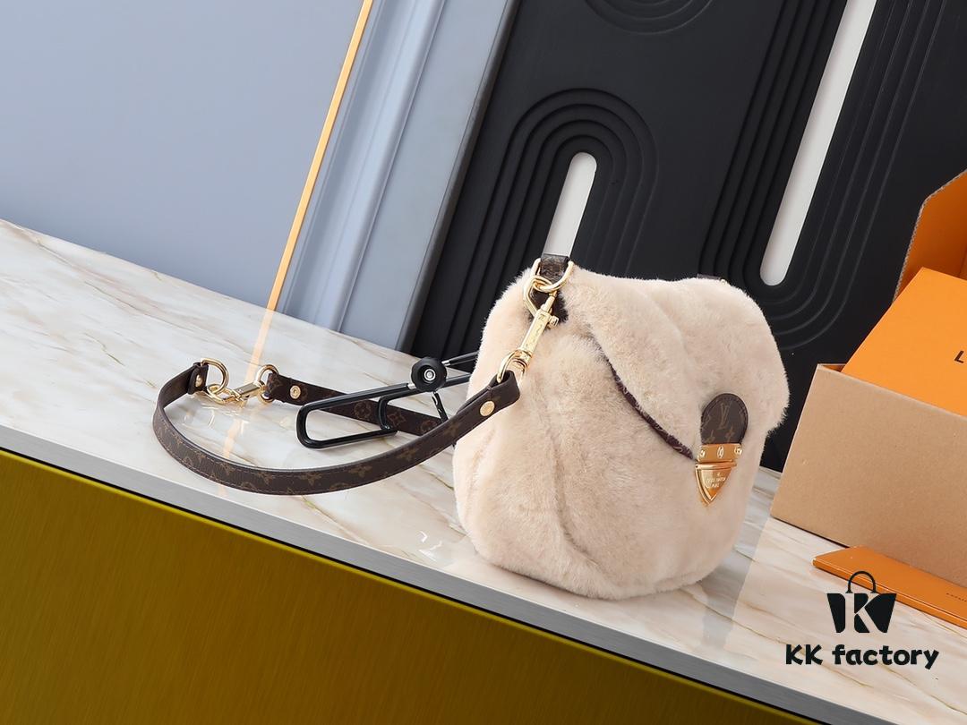 Upgraded Original M12097 M12192 M46829 Sunset Bag Crafted in Soft Shearling