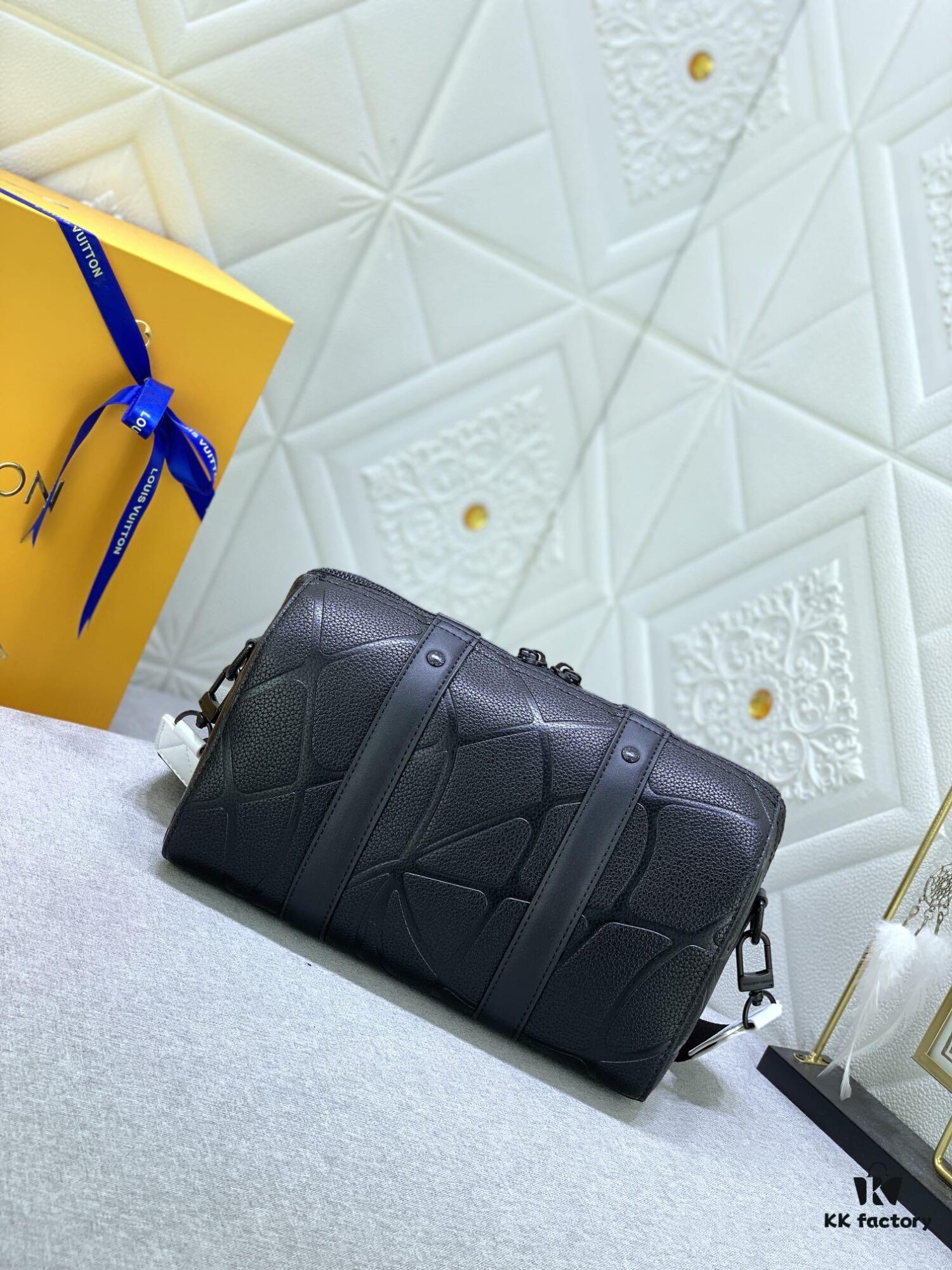 Upgraded Original M21543 Football Embossed Black M59382 Gray M21438 Ginger M21437 Green M59255