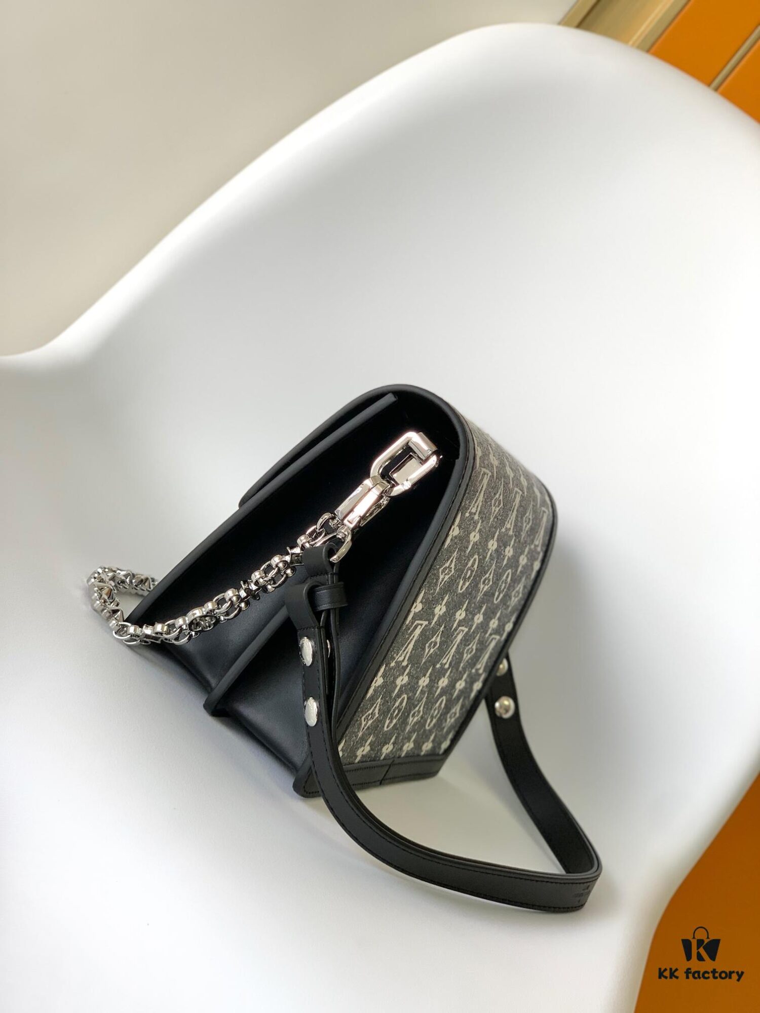 693065546e68136f4d9a4610 Special Offer M21458 Top-Quality Original Surplus Dauphine Medium Handbag in Monogram Jacquard Denim