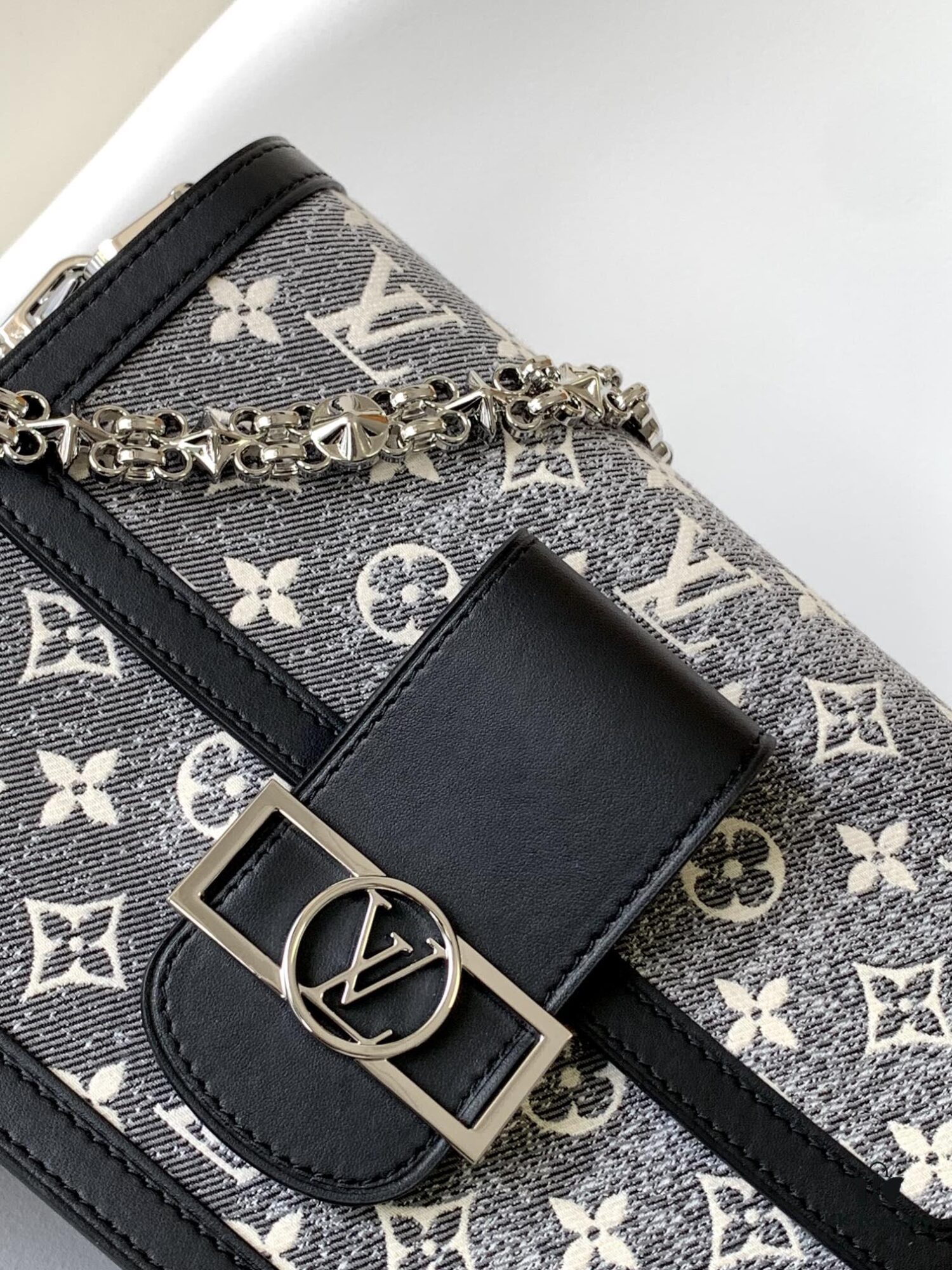 693065586e68136f4d9a4616 Special Offer M21458 Top-Quality Original Surplus Dauphine Medium Handbag in Monogram Jacquard Denim