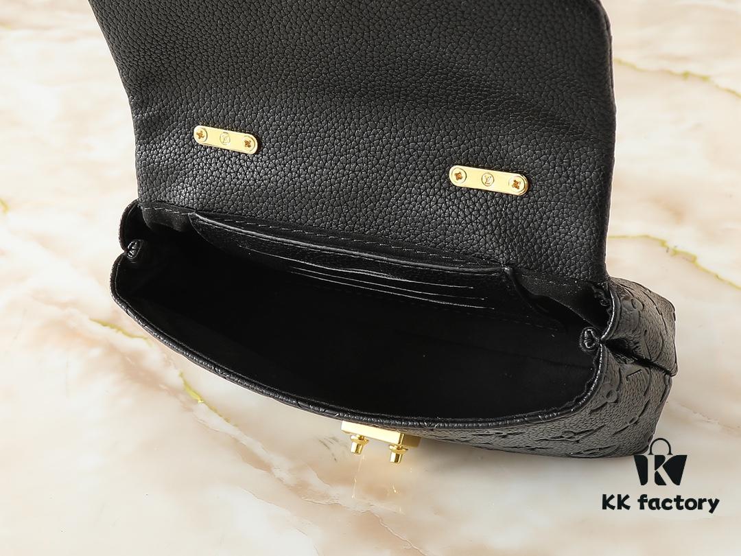 Upgraded Original M12145 White M12144 Black M12211 Blue This Nano Madeleine Bag Features a Miniature Version of the Madeleine Bag Crafted in Monogram Empreinte Leather with a Classic S-Lock Clasp and a Detachable Chain Accented with the LV Circle Logo Ideal for Carrying Daily Essentials and Can Be Handheld Worn on the Shoulder or Crossbody Dimensions: 12.5 x 6 x 21 cm (Height x Width x Length)