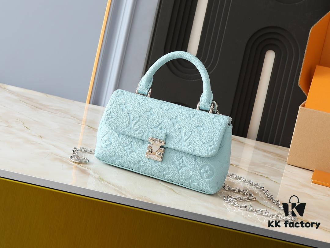 Upgraded Original Version M12145 White M12144 Black M12211 Blue This Nano Madeleine Bag Features a Miniaturized Interpretation of the Madeleine Bag Crafted in Monogram Empreinte Leather Complemented by a Classic S-Lock Closure and a Detachable Chain Accented with the LV Circle Signature Offering Ample Space for Daily Essentials and Can Be Carried as a Top Handle Crossbody or Shoulder Bag Dimensions: 12.5 x 6 x 21 cm (Height Width Length)