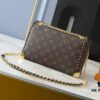 Upgraded Original M25081 LV Latest Runway Style Size: 27x17x8 cm