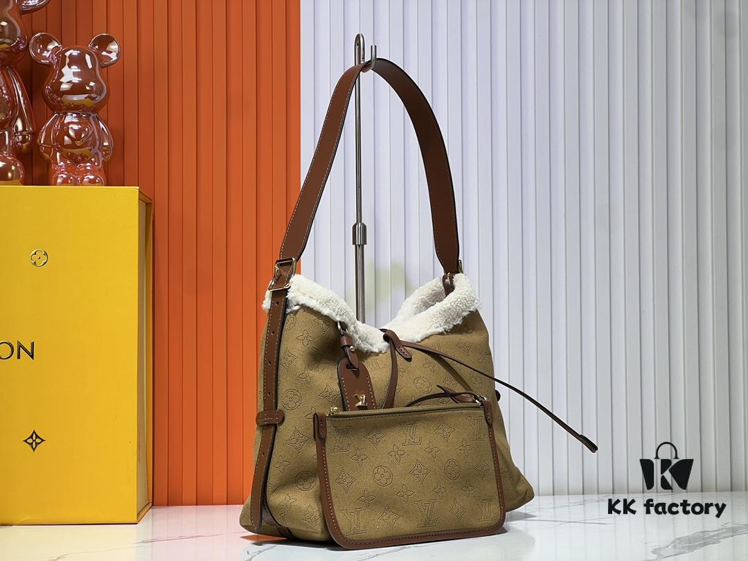 M11843 M46203 (Suede Leather with Digital Perforation Technique, Aligned Pattern) CarryAll Small Bag from LV Ski Collection