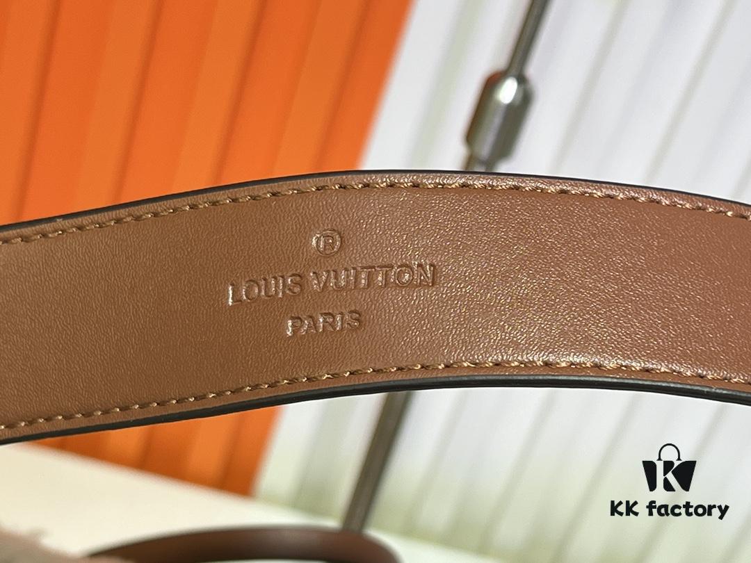 M11843 M46203 (Suede Leather with Digital Perforation Technique, Aligned Pattern) CarryAll Small Bag from LV Ski Collection