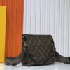 Authentic High-End Quality LV M67692# M47542 Exclusive New Arrival Cosmetic Pouch Classic Monogram Handheld Bag