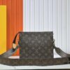 Authentic High-End Quality LV M67692# M47542 Exclusive New Arrival Cosmetic Pouch Classic Monogram Handheld Bag