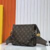 Authentic High-End Quality LV M67692# M47542 Exclusive New Arrival Cosmetic Pouch Classic Monogram Handheld Bag