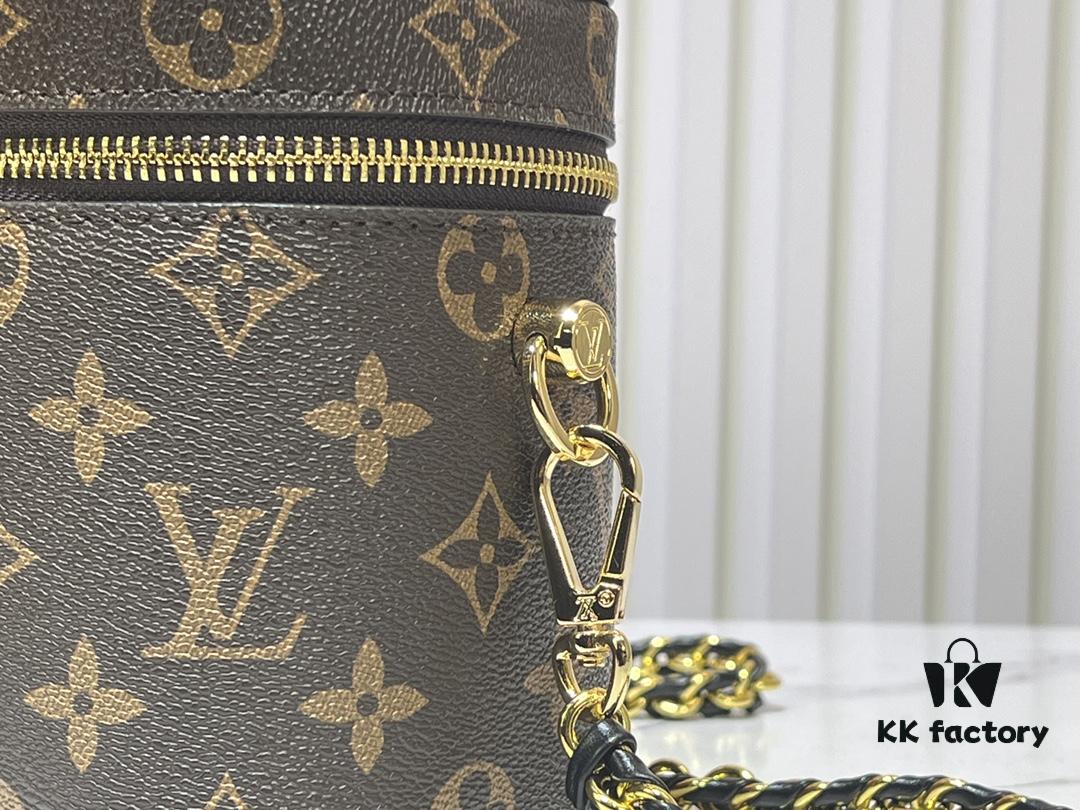 M47125 Vanity Chain Pouch