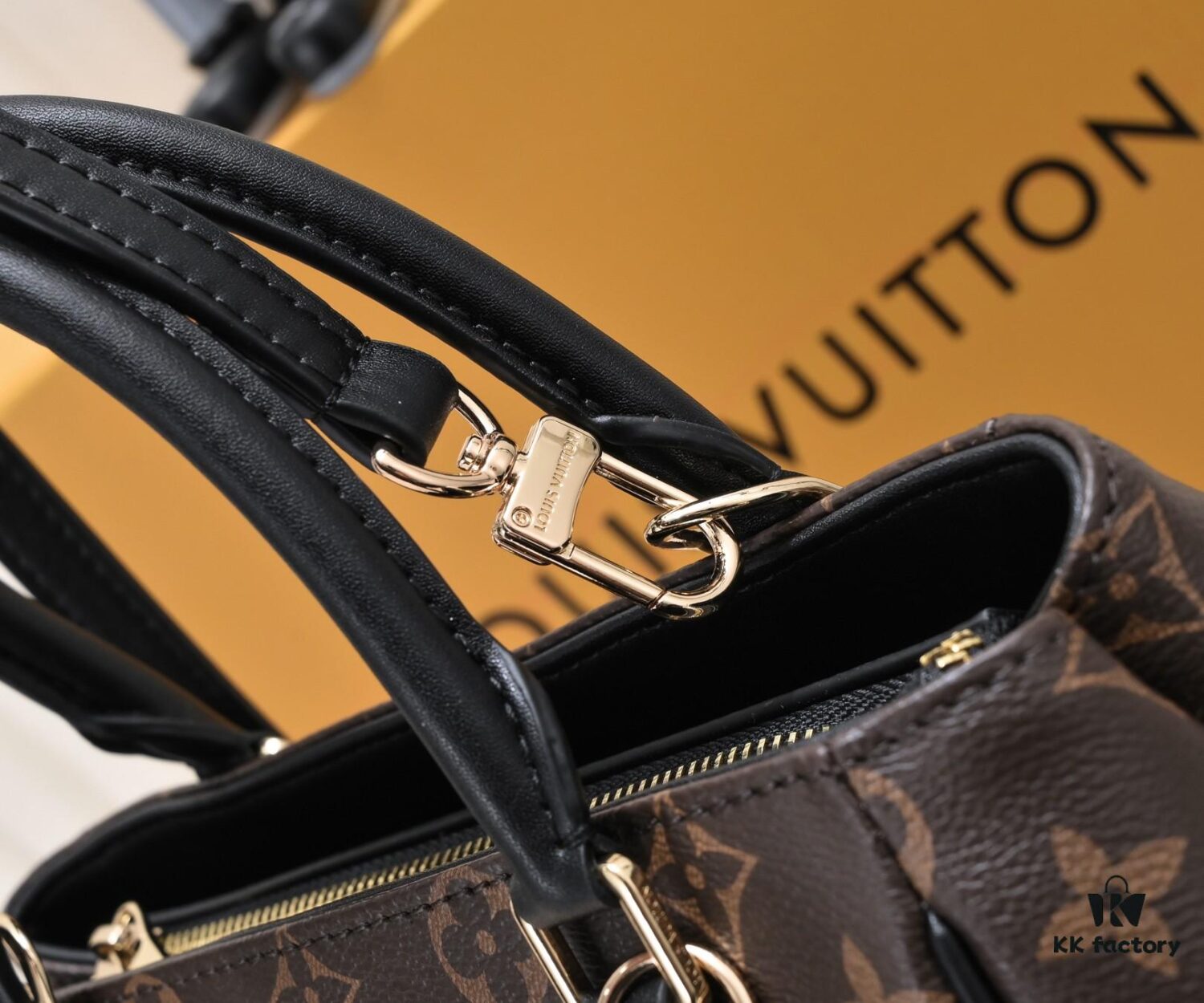 Exclusive Real Shot - Upgraded Version ‼️ LV Monogram with Leather Trim Handheld, Shoulder & Crossbody Bag Model 58188 with Long Strap, 2022 New Fashion Women's Bag, Monogram Genuine Leather Strap Tote, Large Capacity [Strong], Size 33-22-16cm