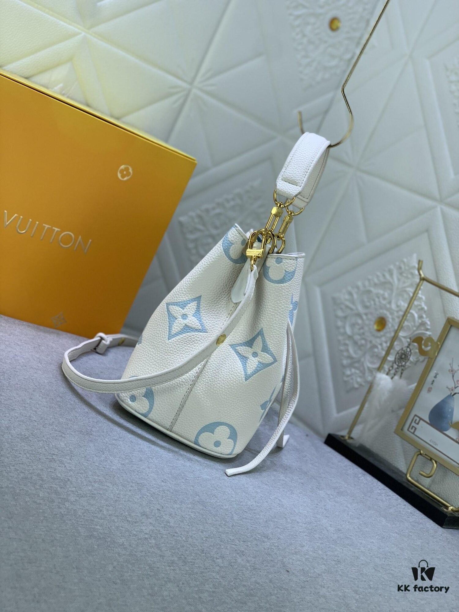 Upgraded Original M24048 M45716 M46581 M47038 M44022 Neoneoe BB Handbag in Springtime New Hue