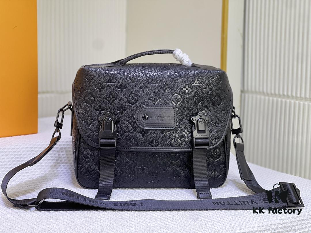 M46972 Vintage Flower, Black Flower LV Trail Messenger Bag