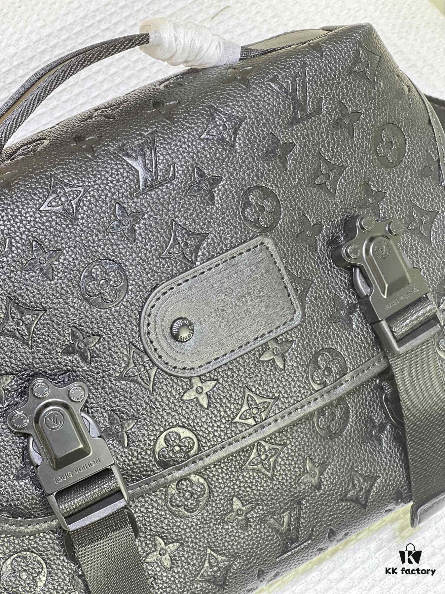 M46972 Vintage Flower, Black Flower LV Trail Messenger Bag