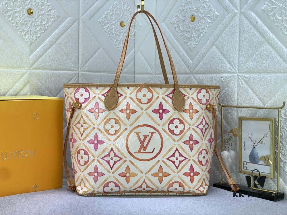 Upgraded Original M25317 M11263 M40995 This Medium Neverfull Tote Bag Features a Monogram Tiles Canvas Construction with Leather Trims Defining the Top and Handles