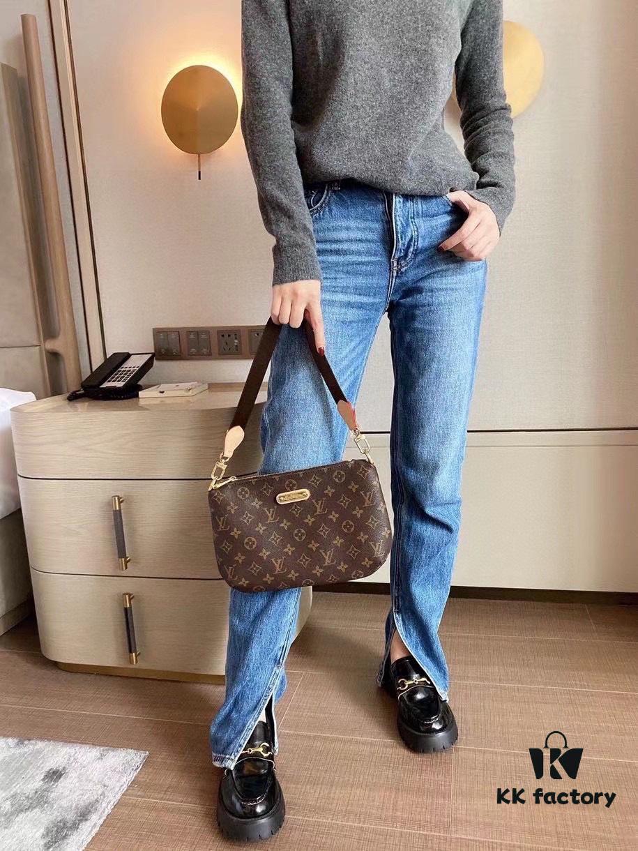 Authentic LV M40719 Genuine Leather Popular Bag, Size: 30 x 16, Korean Vintage Style, Trendy and Practical