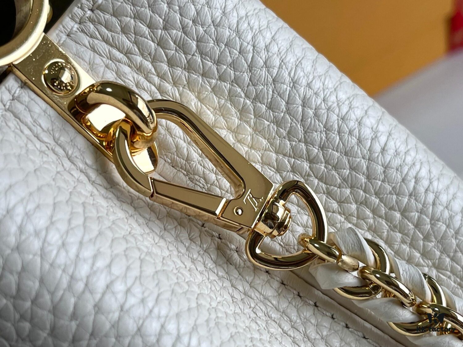 693068b46e68136f4d9a4c0d Supreme Grade Full Set Packaging 【Premium Original Factory Leather 💋 M23082 Cream White Rainbow Abalone Button】