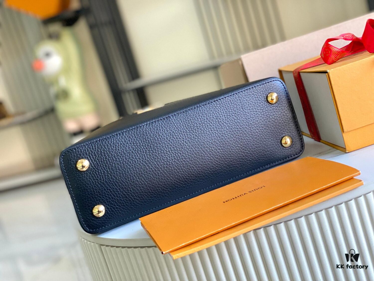 Supreme Grade Full Set Packaging 【Premium Original Leather M23263💋 M23332 Black White Shell】Capucines Medium Handbag