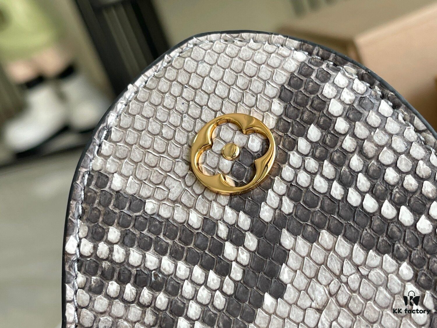 Supreme Grade Full Set Packaging [Premium Original Factory Leather 💋 N82068 Grape Purple with Paris Pink Python Gold Clasp]