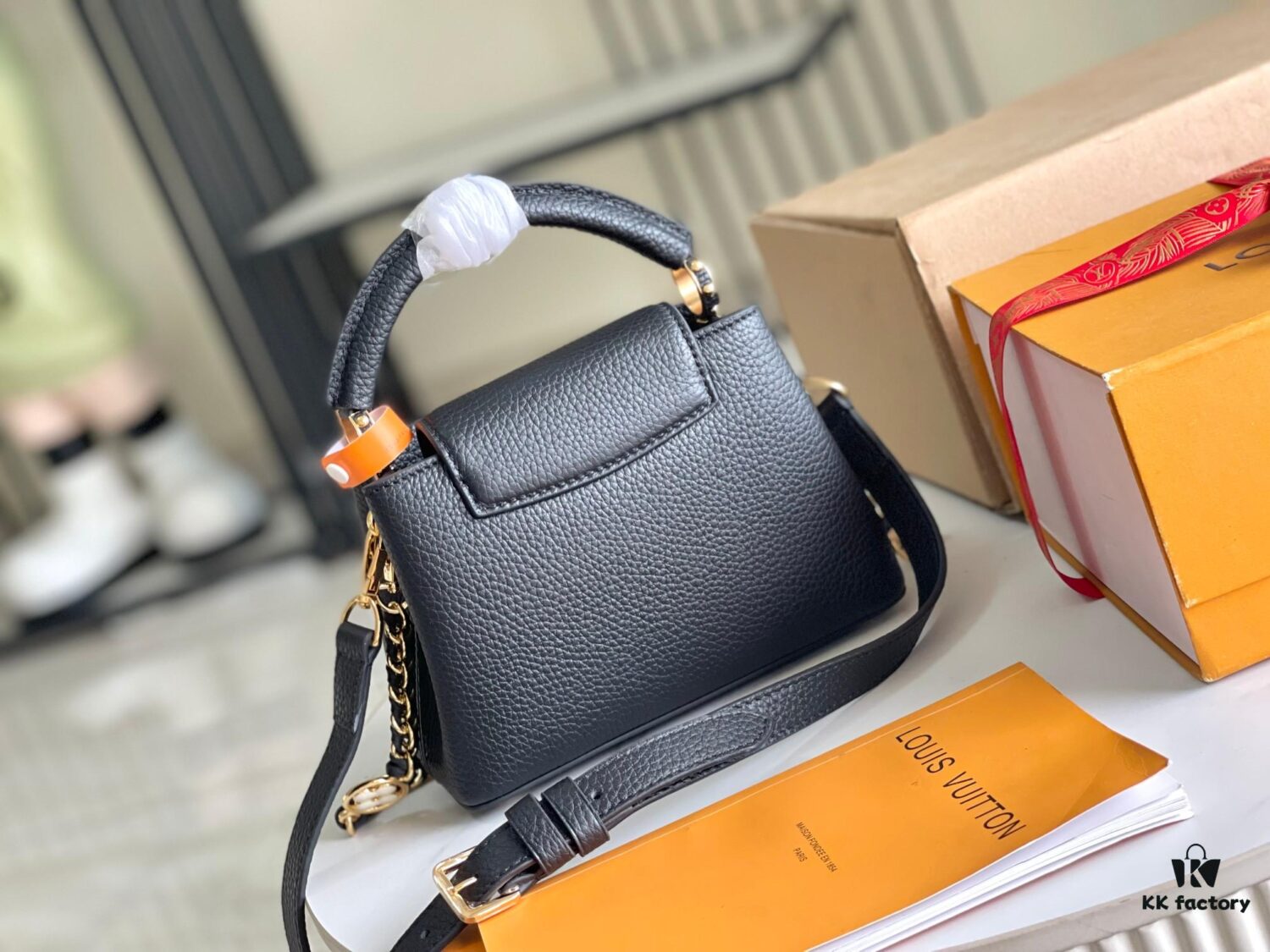 Top Grade Full Set Packaging 【Top Grade Original Factory Leather M23950💋 M23951 Black with White Gold Upgraded Hardware】【Capucines Mini Handbag】