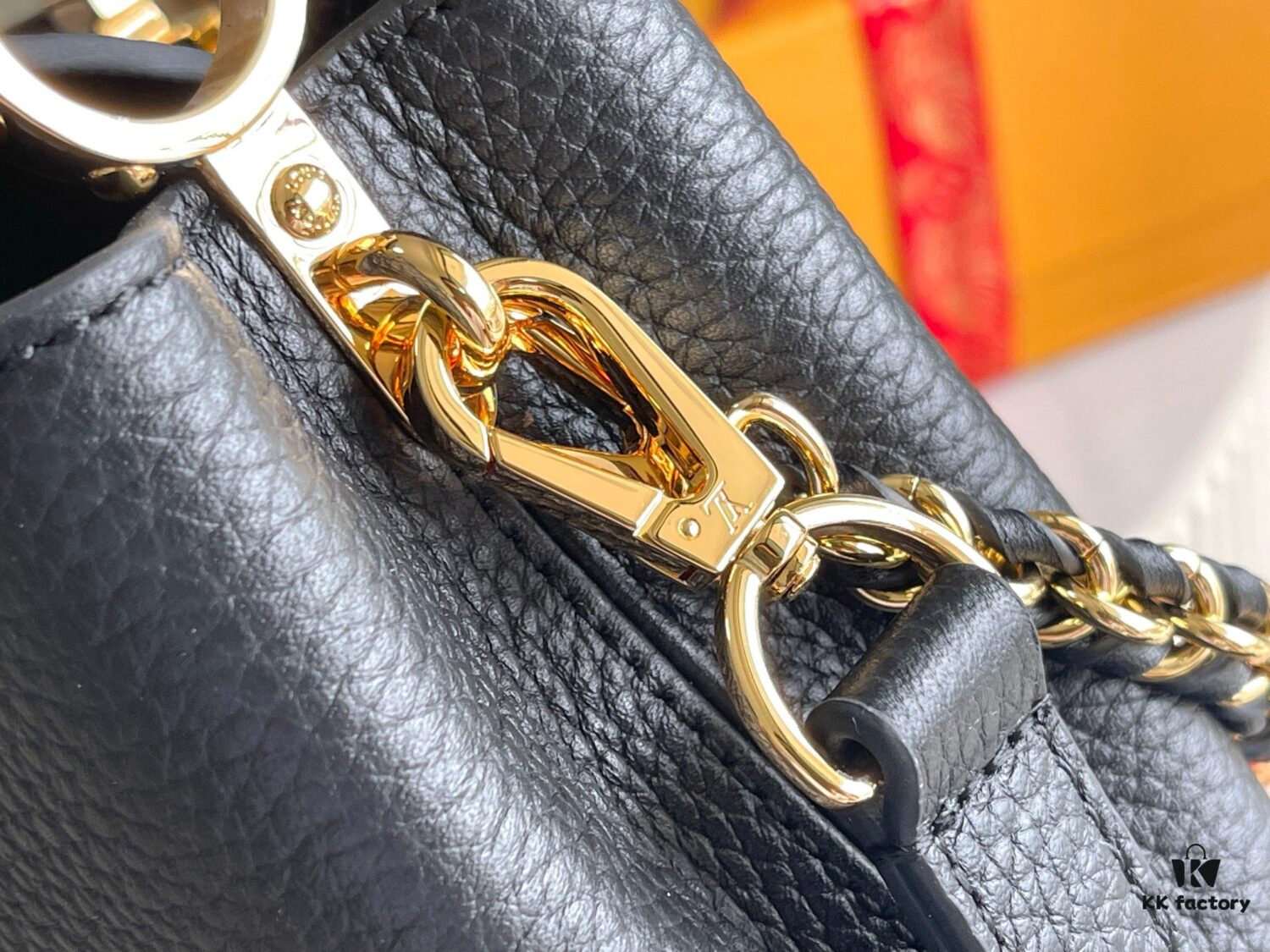 Top Grade Full Set Packaging 【Top Grade Original Factory Leather M23950💋 M23951 Black with White Gold Upgraded Hardware】【Capucines Mini Handbag】