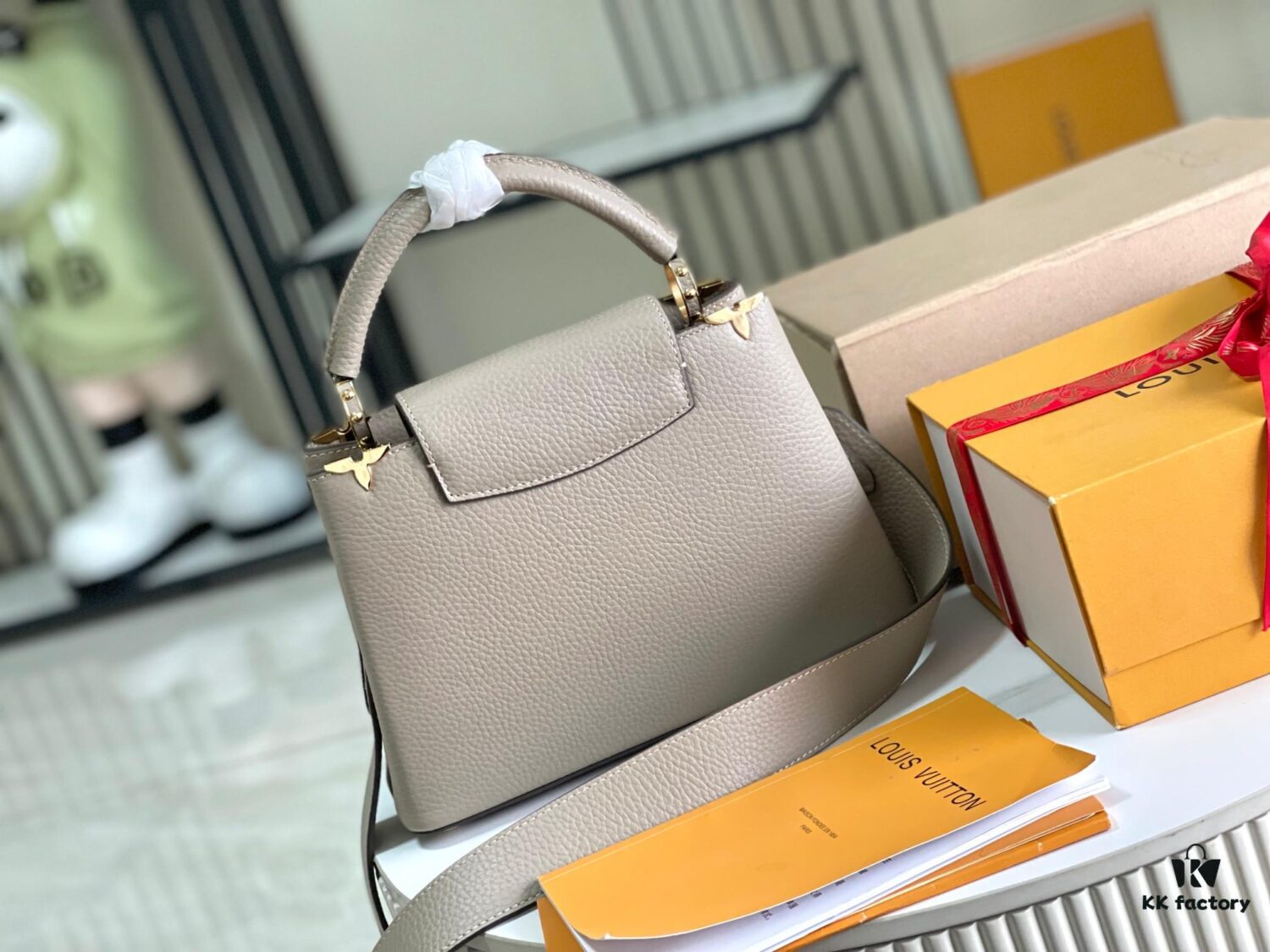 Top Grade Full Set Packaging 【Premium Original Factory Leather M24567💋 M23331 Elephant Gray Upgraded Hardware】 Capucines Small Handbag