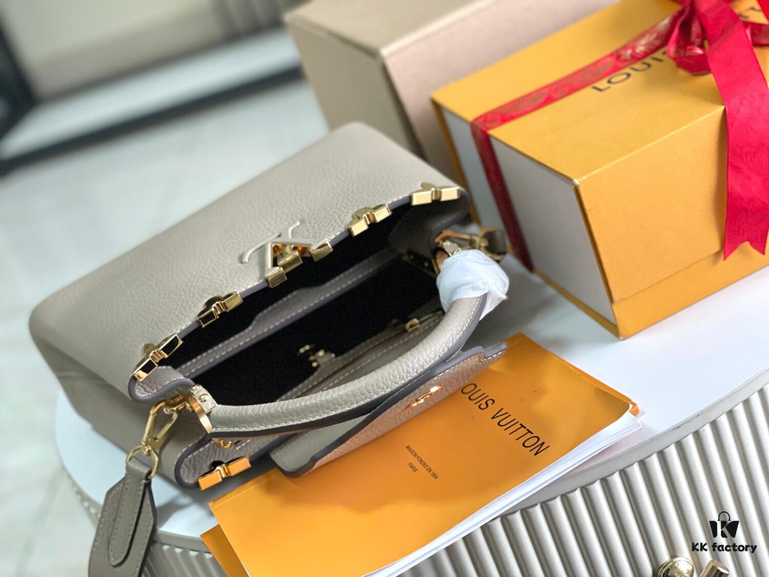 Top Grade Full Set Packaging 【Premium Original Factory Leather M24567💋 M23331 Elephant Gray Upgraded Hardware】 Capucines Small Handbag