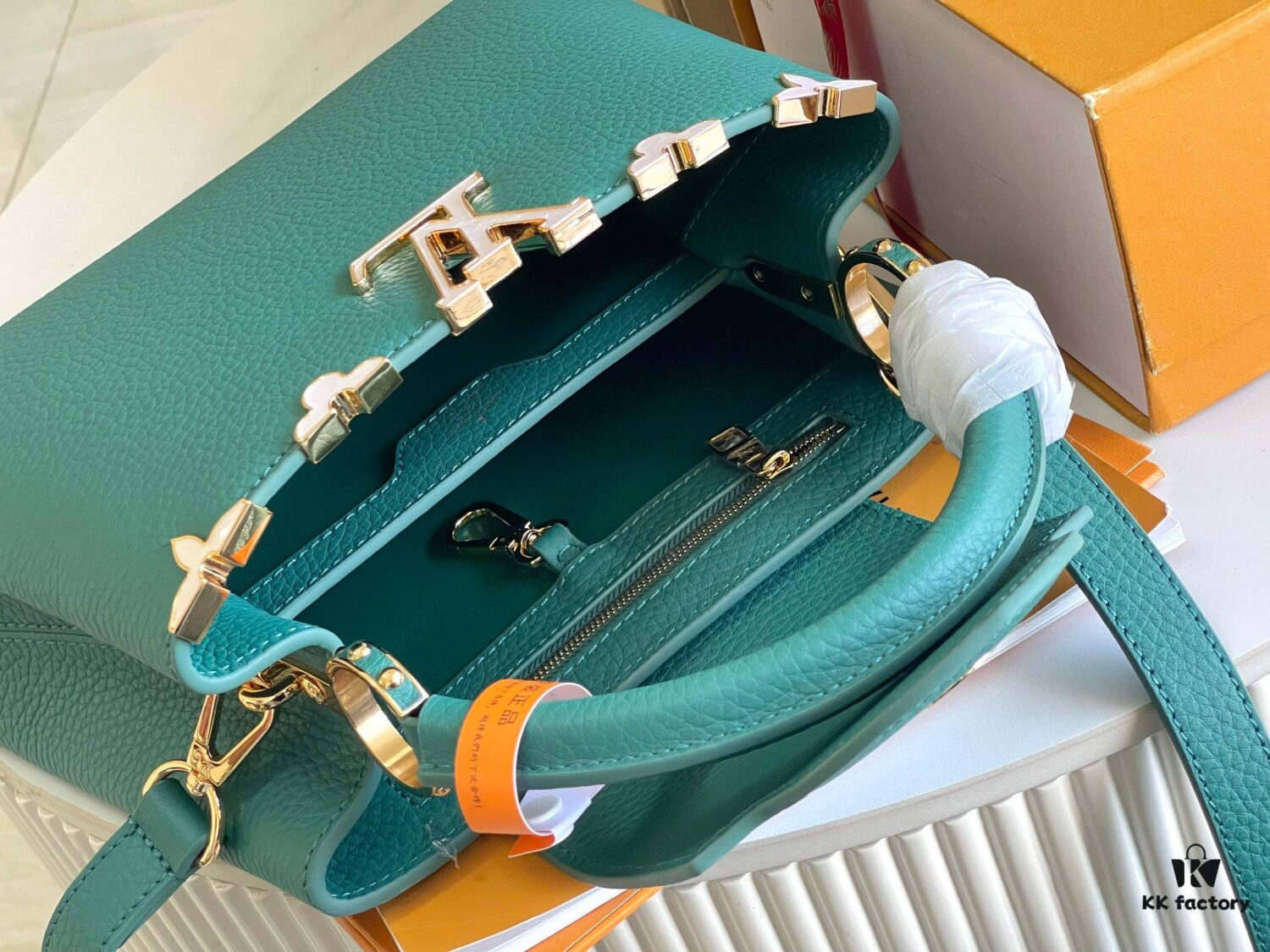 Supreme Grade Full Set Packaging [Premium Original Leather M23766 💋 M23331 Green Mother-of-Pearl Hardware] Capucines Mini Handbag