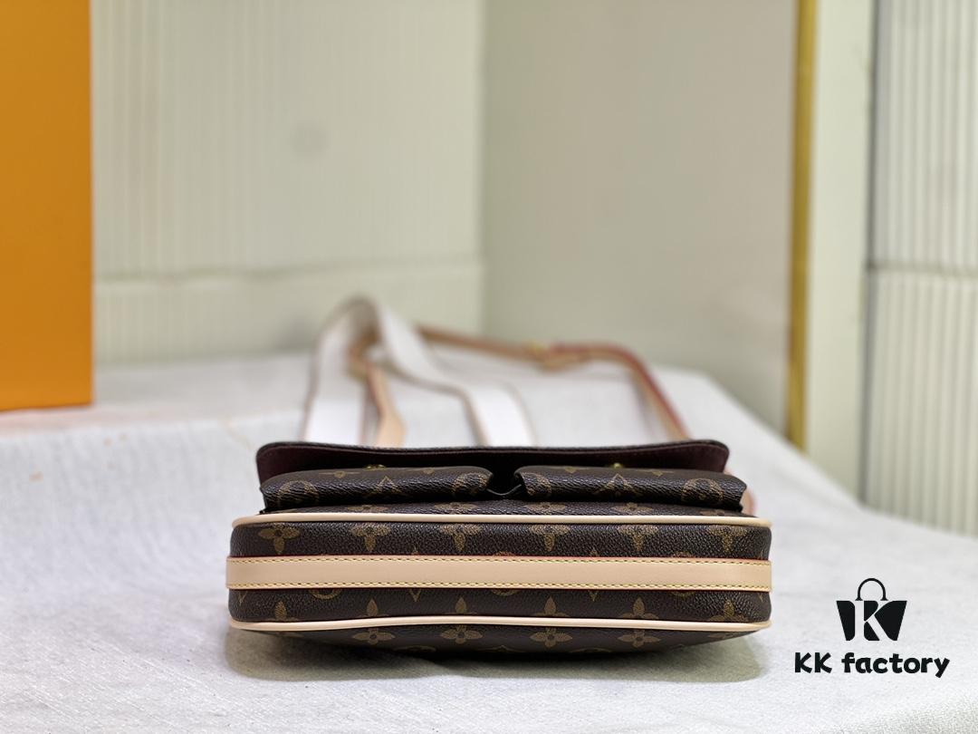 Authentic Development, Full Steel Hardware 👏👏 Vibe Handbag Inspired by the 2003 Viva-cité Bag