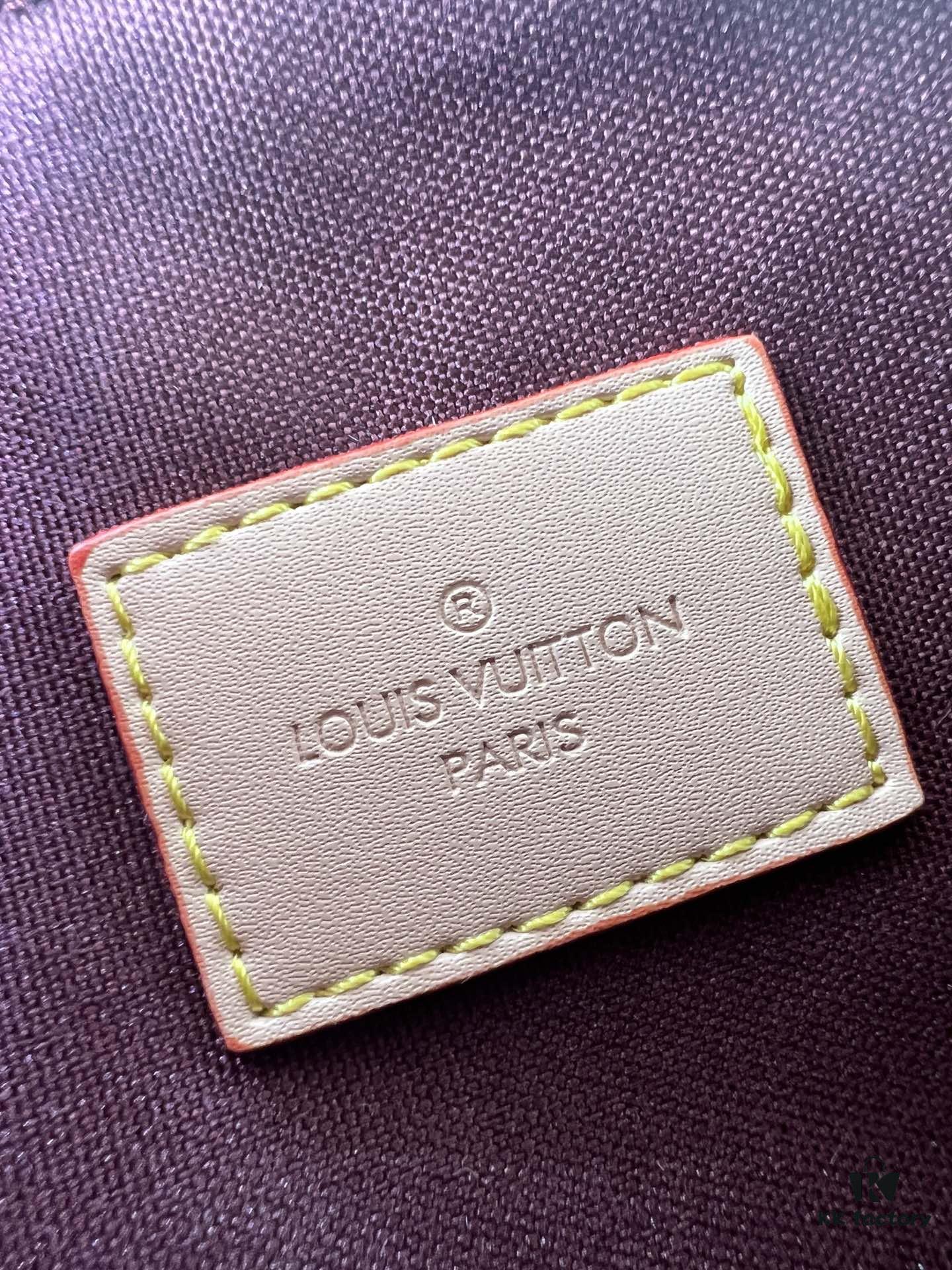 Authentic Development, Full Steel Hardware 👏👏 Vibe Handbag Inspired by the 2003 Viva-cité Bag