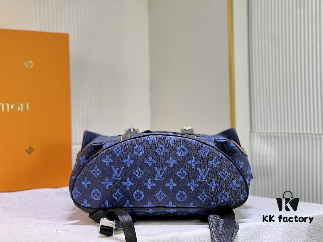 M46338 Christopher Medium Backpack