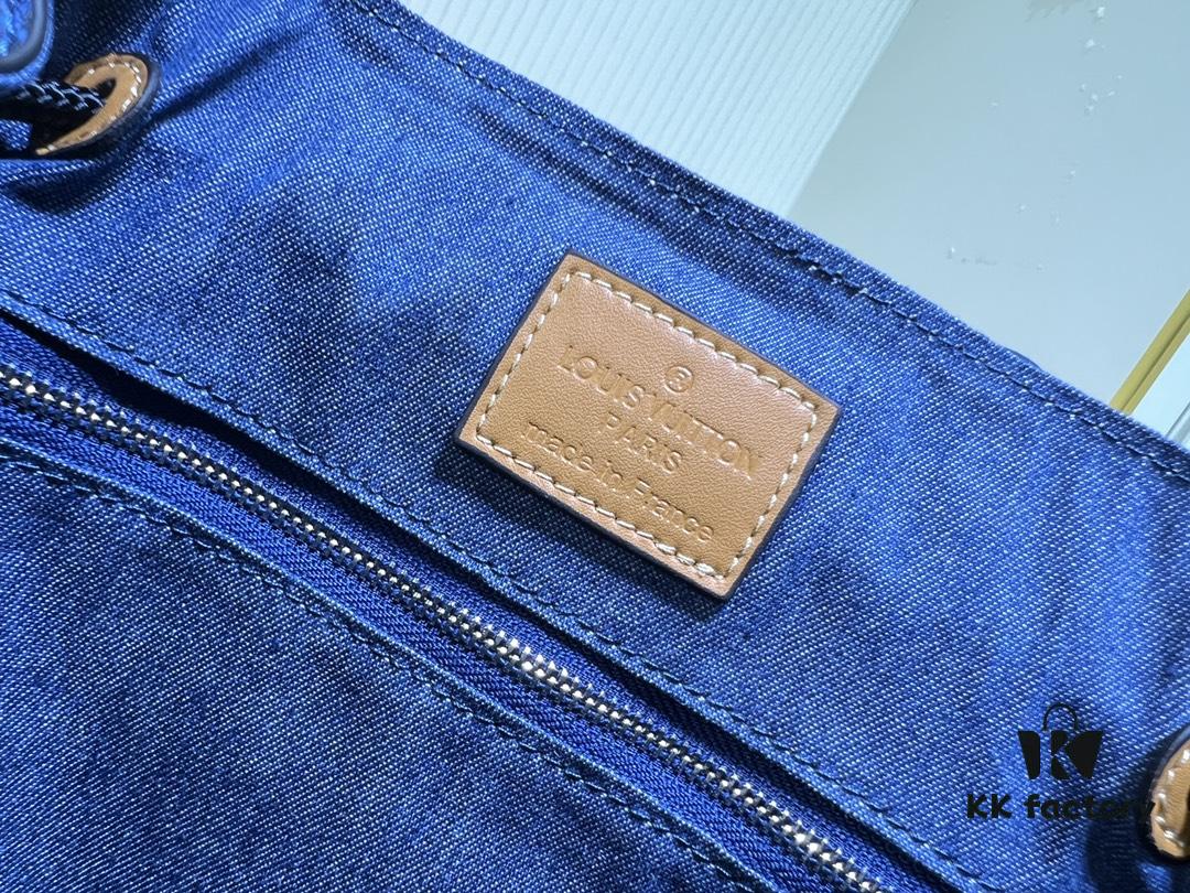 M46338 Christopher Medium Backpack