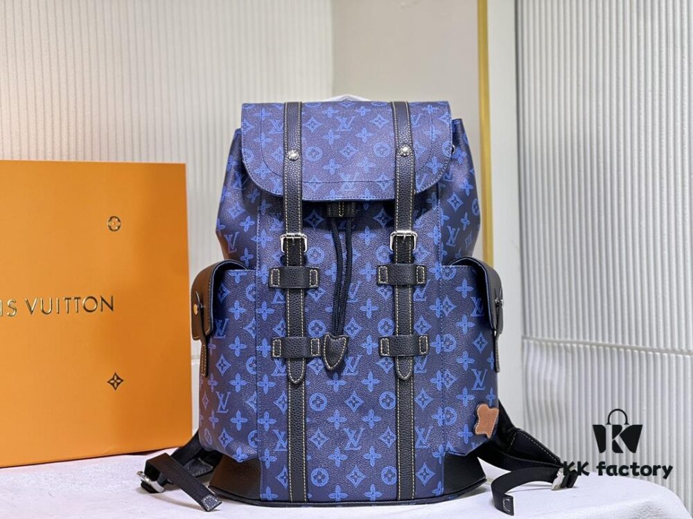 M46338 Christopher Medium Backpack