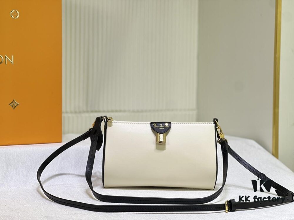 Upgraded Original M47123 Latest Runway Style