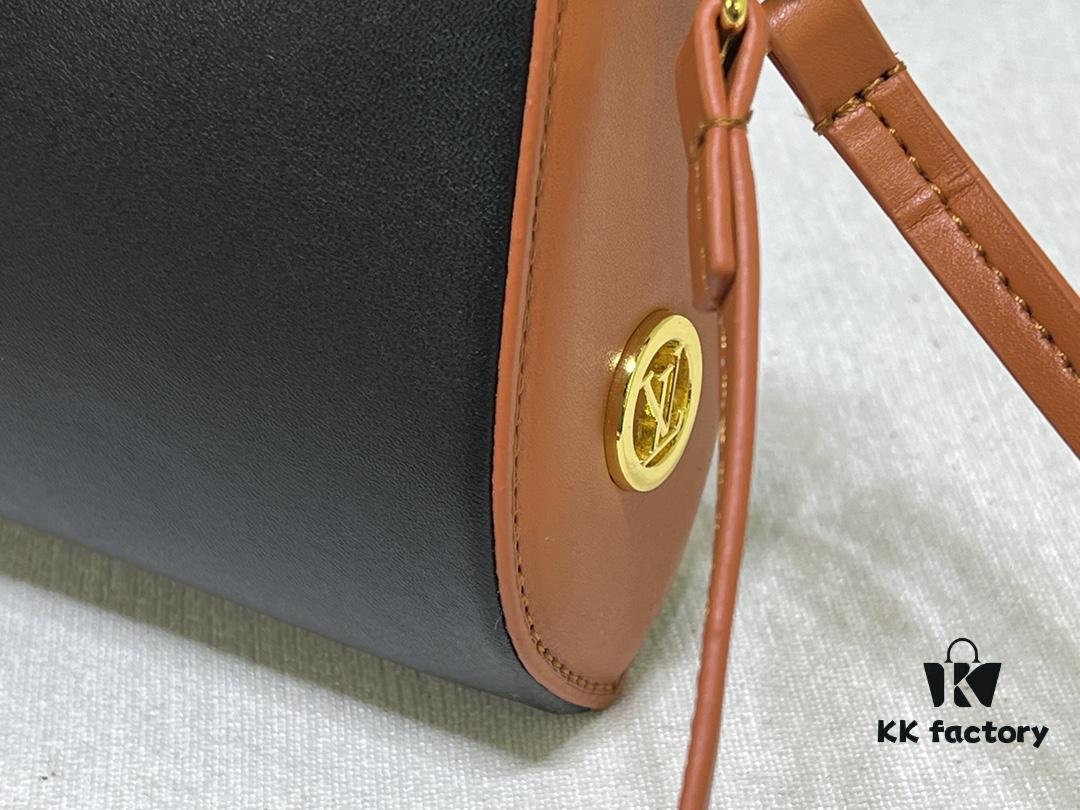 Upgraded Original M47123 Latest Runway Style LV Lock Clutch Bag