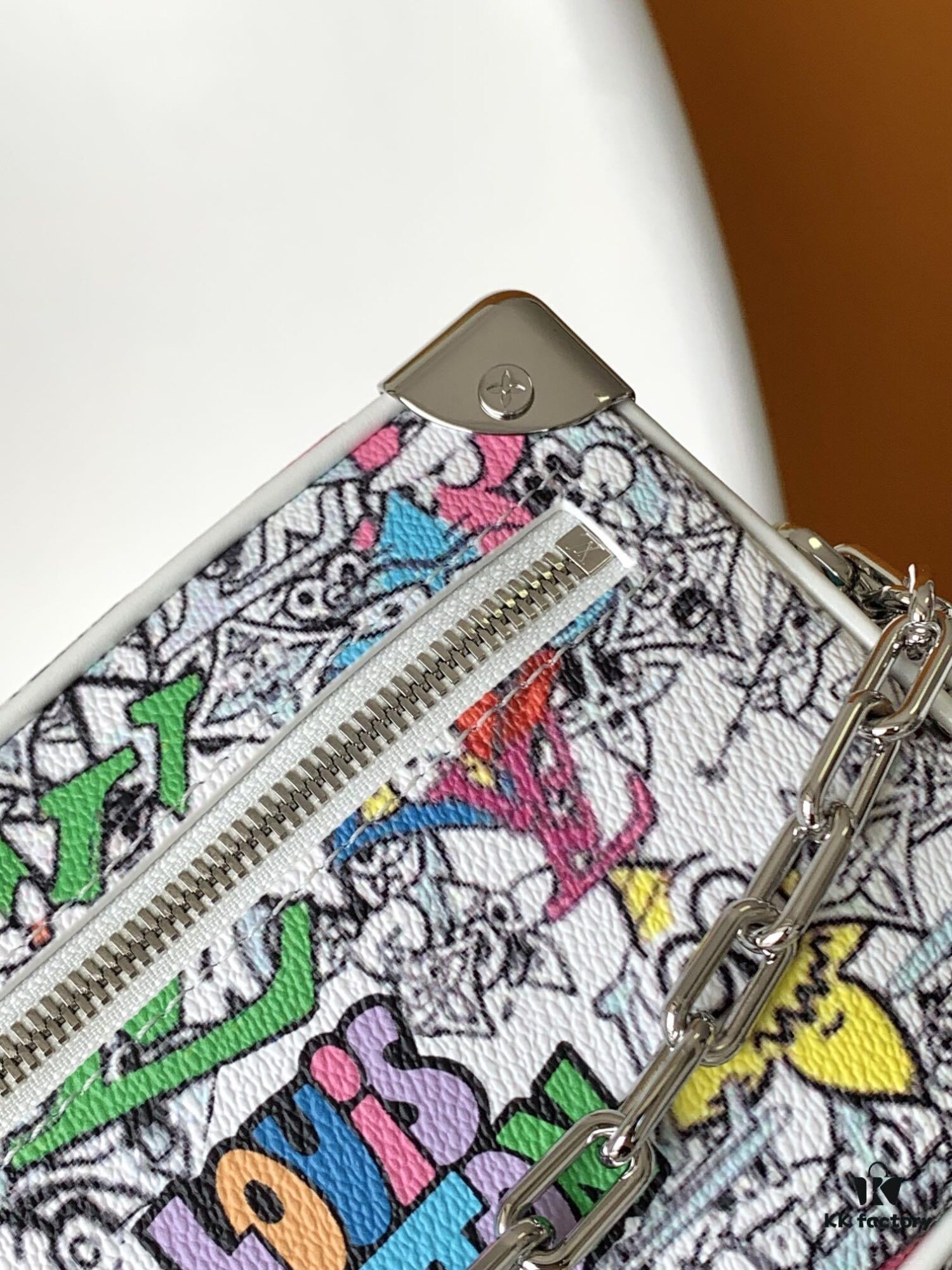 M82008 Top Quality Original Design Mini Soft Trunk Handbag