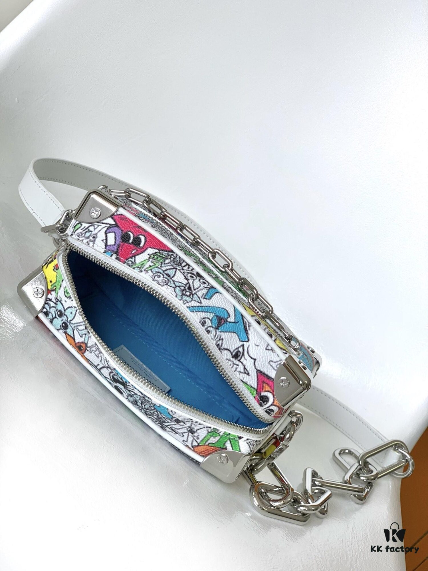 M82008 Top Quality Original Design Mini Soft Trunk Handbag