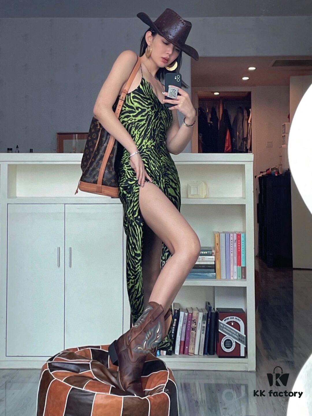 Vintage Large Bucket Bag ⬇️ Super Popular 🔥🔥⬇️ M42224 Lv Limited Edition Drawstring Bucket Bag, King of Cost Performance