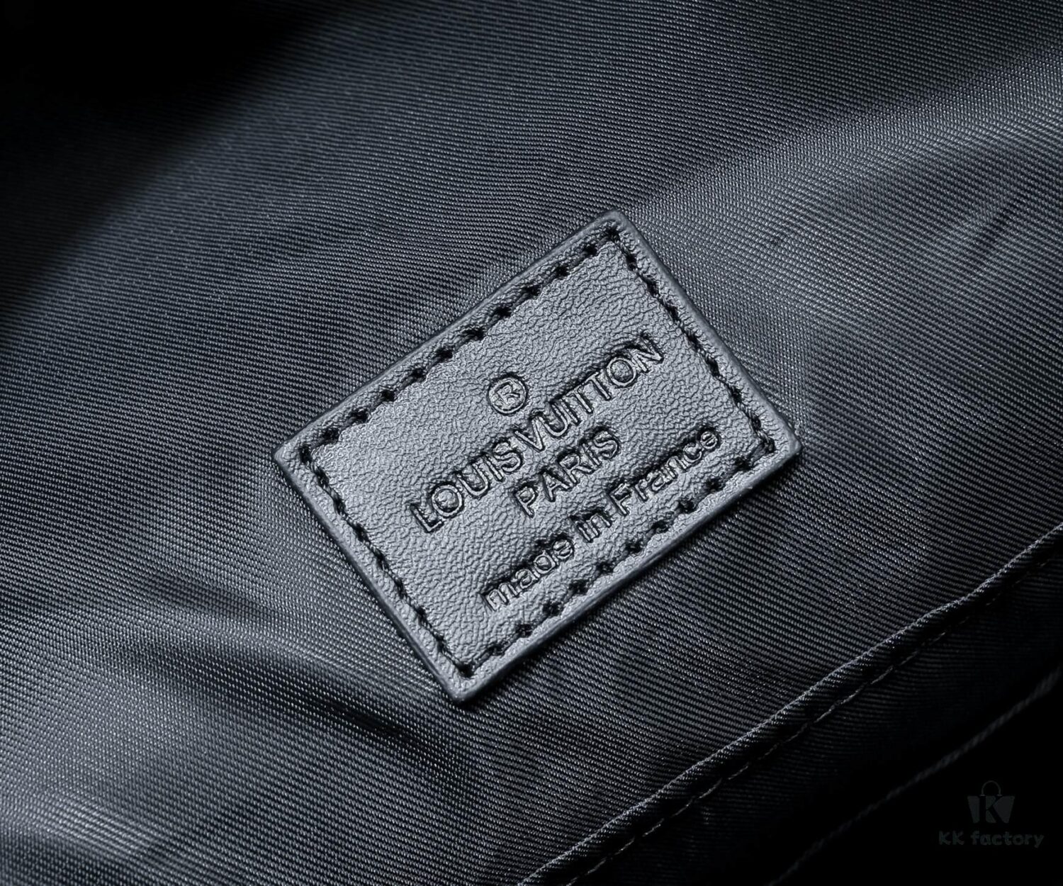 Exclusive Real Shot - Upgraded Version ‼️ M46680 LV Portrait Collection Discovery Small Backpack