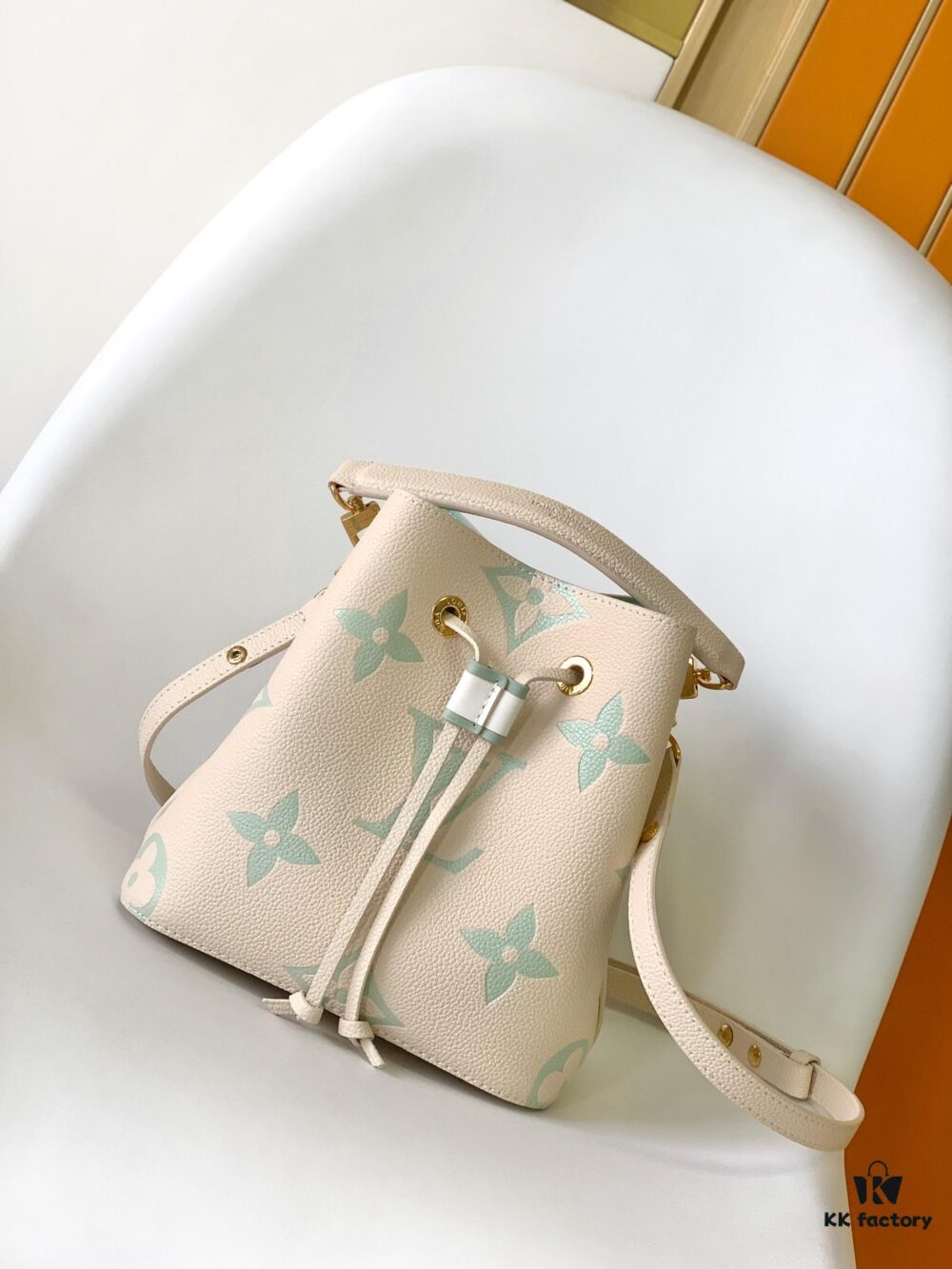 M24048 Top Quality Original Design NeoNoe BB Bag in Spring New Color