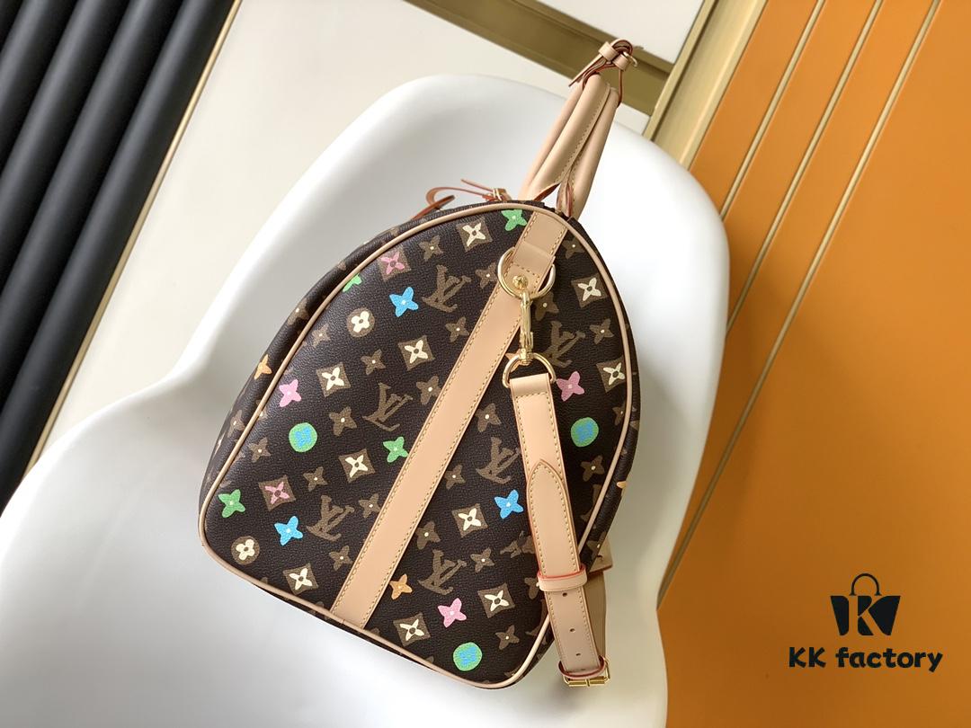 M24901 LV X YK Keepall 50, Year's Hottest Style, Crafted in Damier Graphite Canvas with Classic Design and Iconic Details
