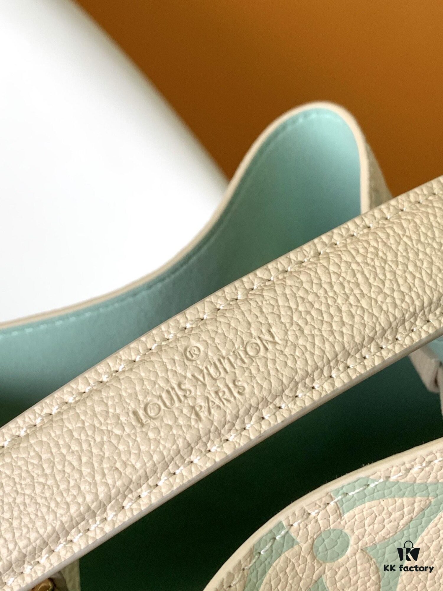 M24048 Top Quality Original Design NeoNoe BB Bag in Spring New Color