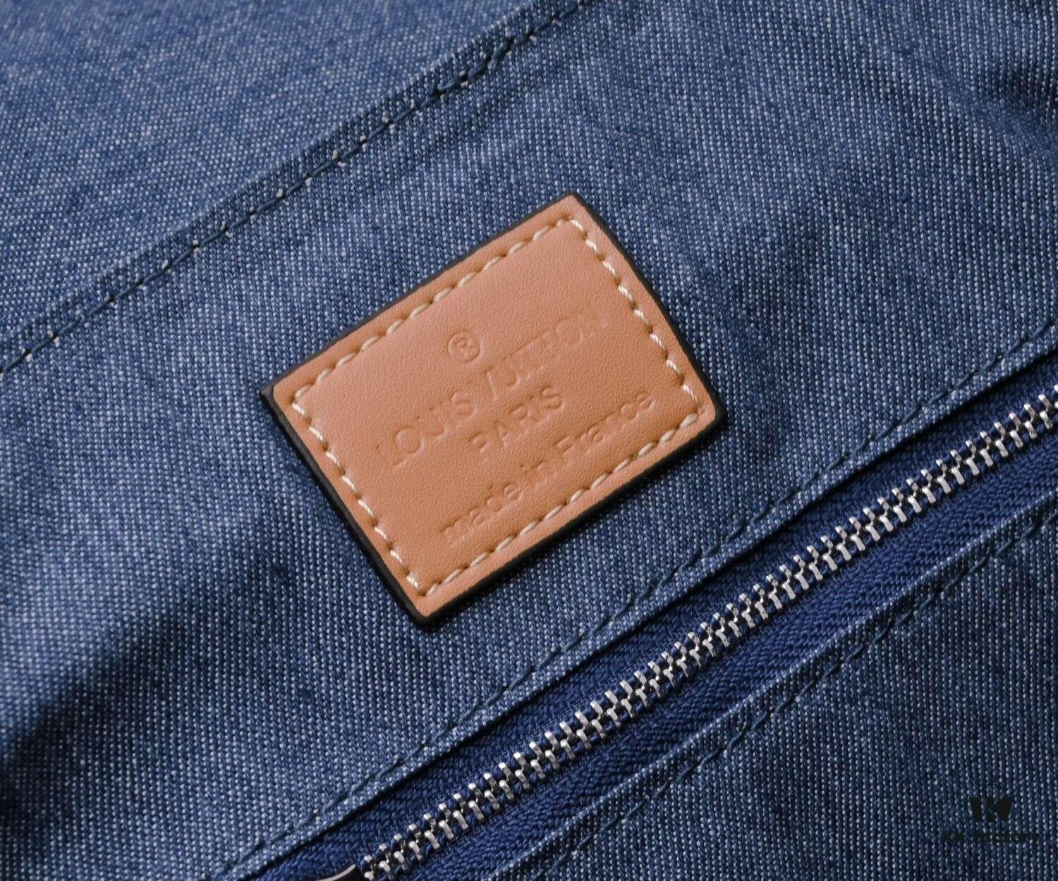 M46338 Christopher Medium Backpack