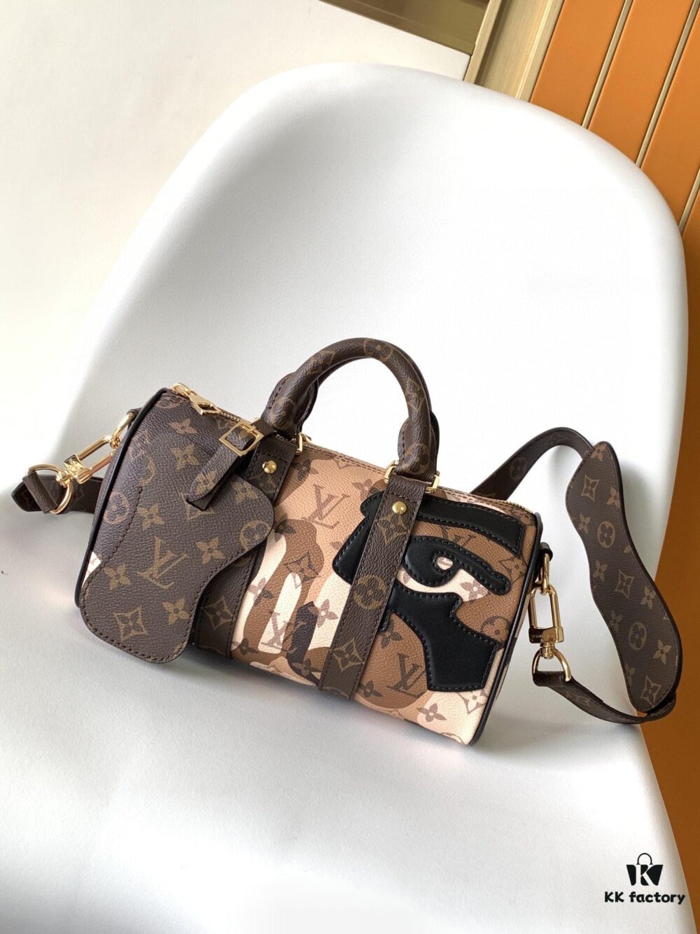 Keepall Bandoulière 25 Bag from LV Portrait Collection with M46678 Eyes and M46701 White Flowers, Exclusive Original Stock