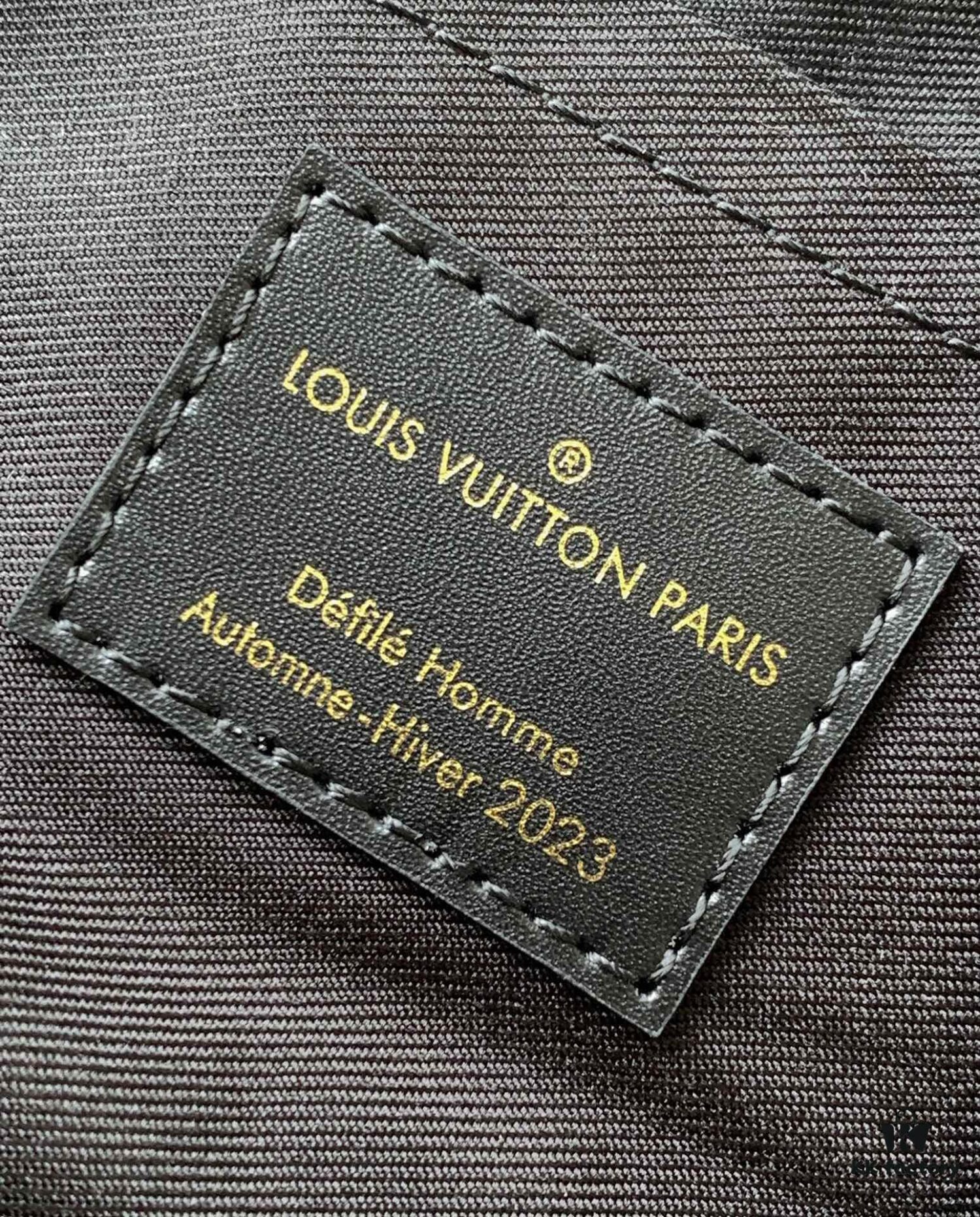 Keepall Bandoulière 25 Bag from LV Portrait Collection with M46678 Eyes and M46701 White Flowers, Exclusive Original Stock