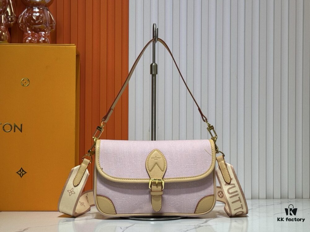 M46386 M45985 Denim Baguette Diane Handbag