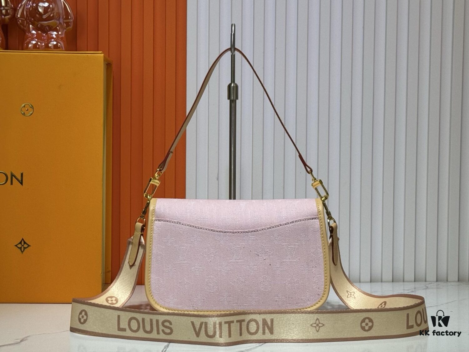 M46386 M45985 Denim Baguette Diane Handbag