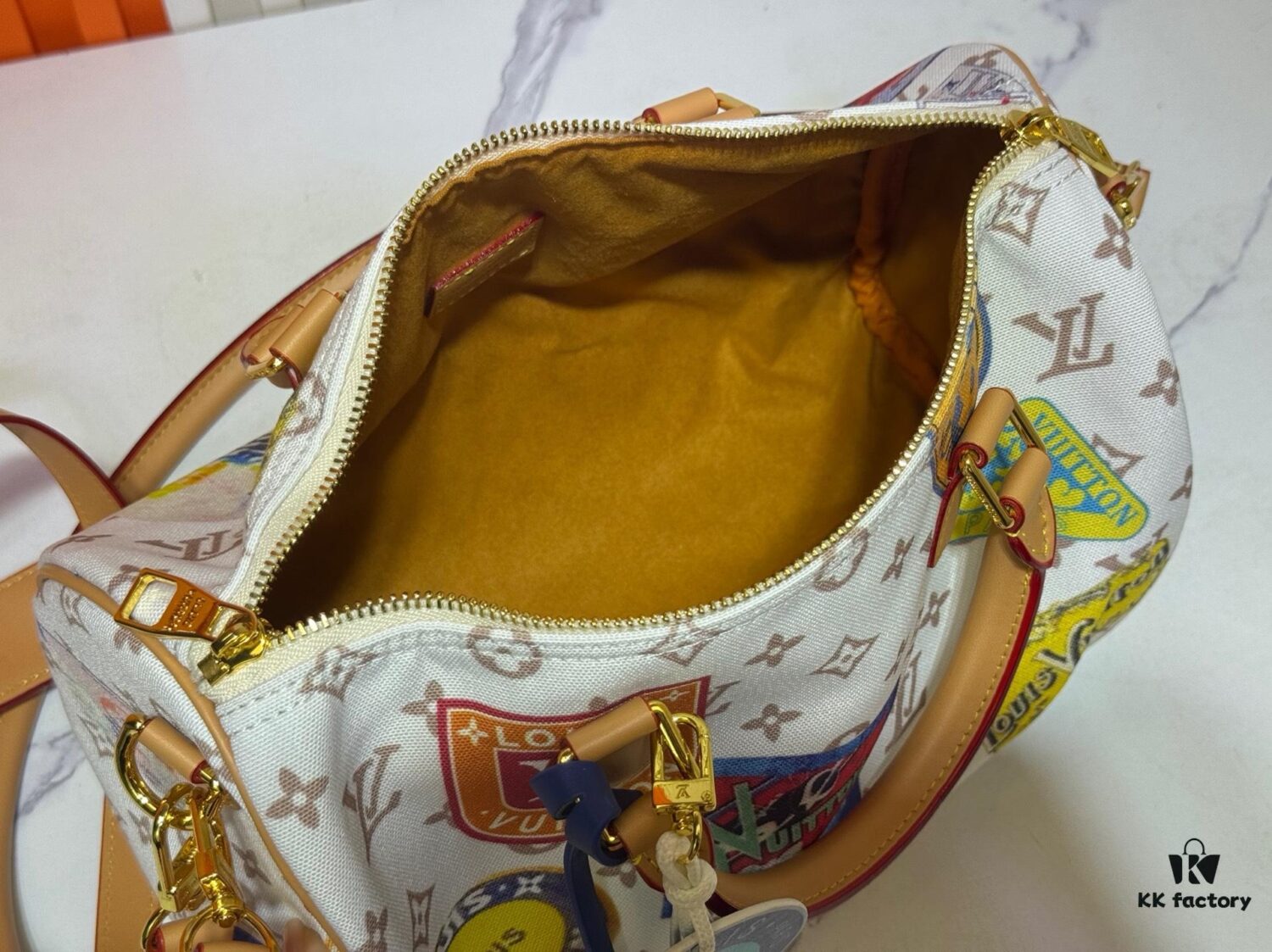 M14587 Speedy Soft 30 Handbag